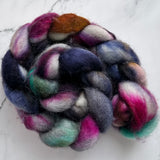 Superwash BFL, inspired by The Devil Knits with Je Laine colourway